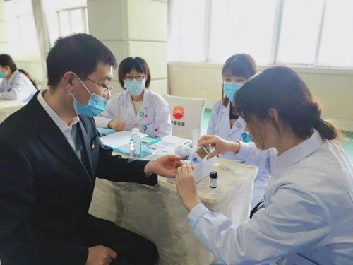 愛心永恒，健康加油——甘肅寶石花醫(yī)院健康咨詢義診活動(dòng)走進(jìn)中國石油甘肅銷售公司